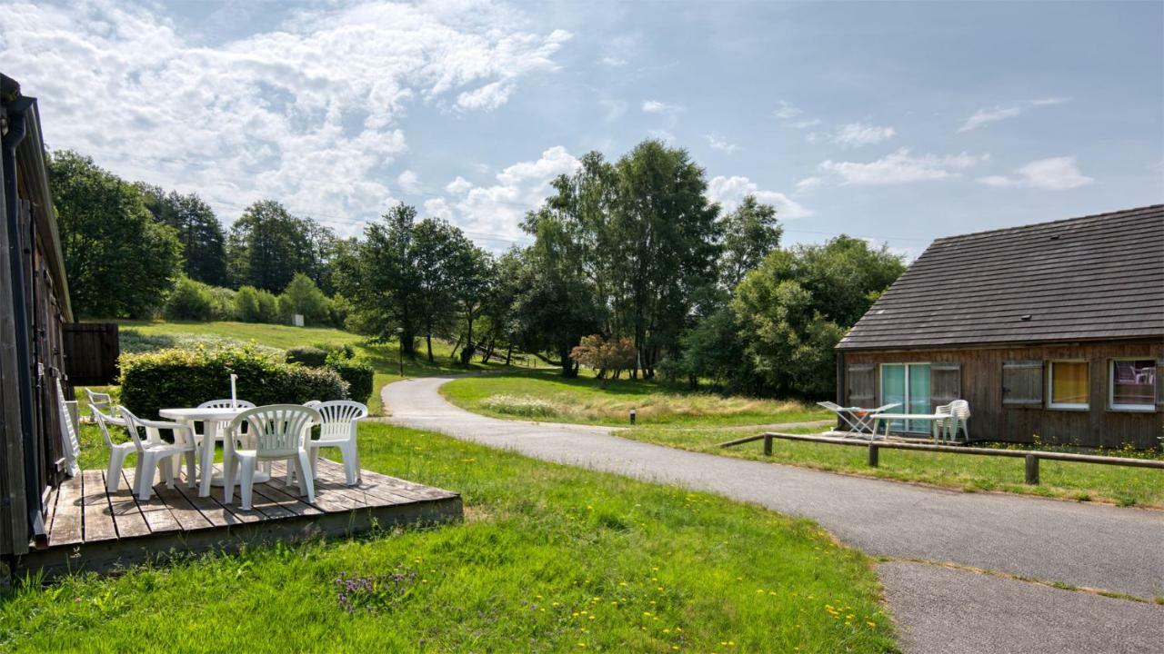 Vacanceole - Residence Le Domaine Du Bosquet Egletons Bagian luar foto