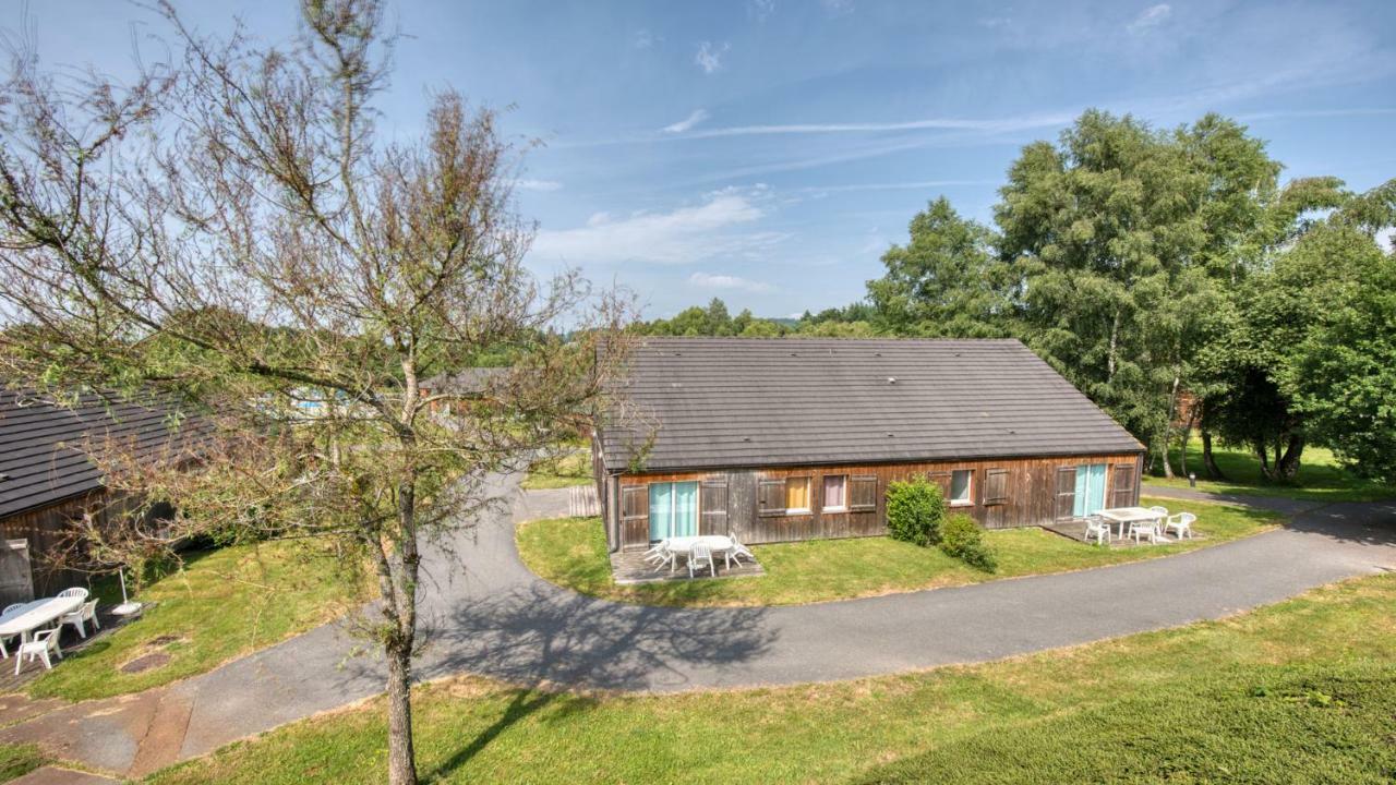 Vacanceole - Residence Le Domaine Du Bosquet Egletons Bagian luar foto