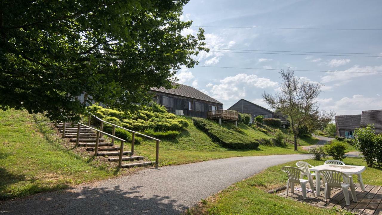 Vacanceole - Residence Le Domaine Du Bosquet Egletons Bagian luar foto